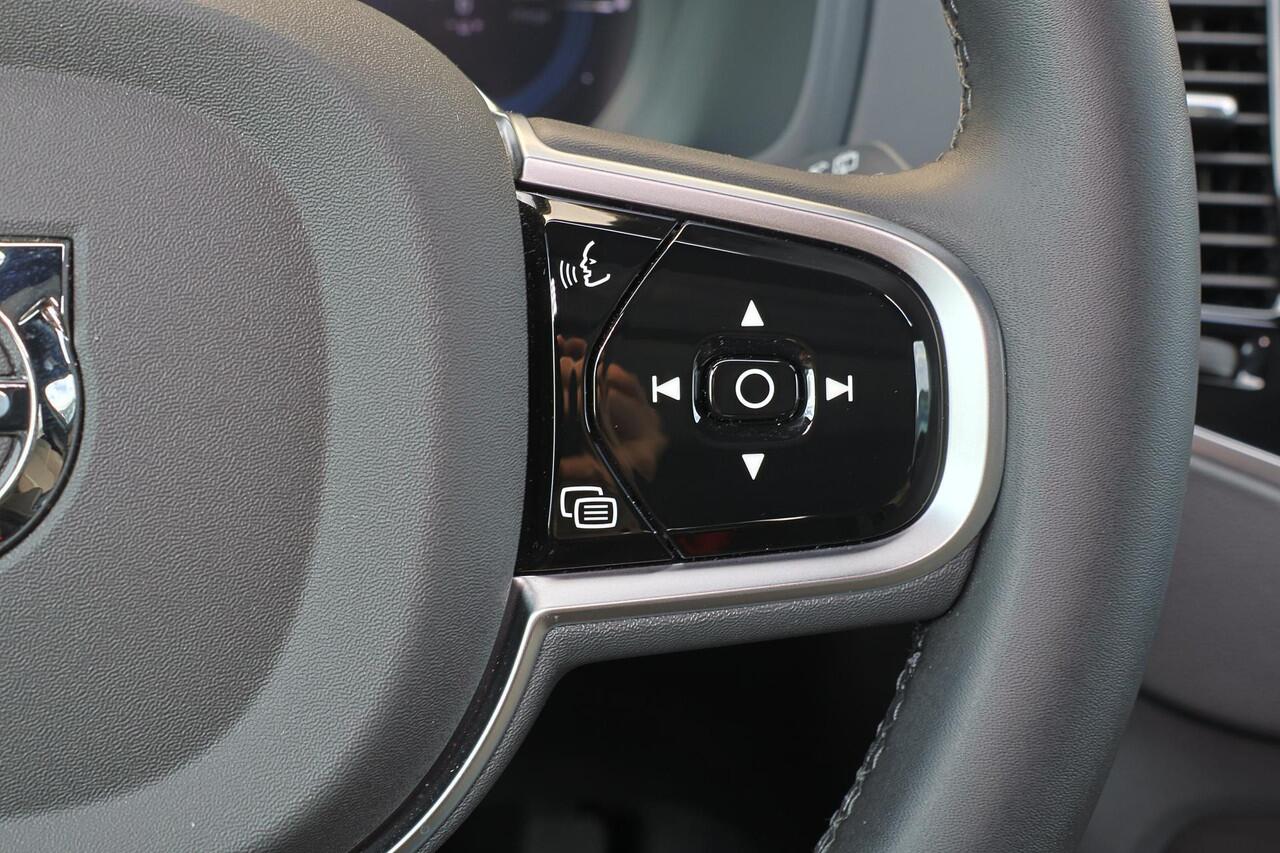Volvo XC90 T8 Recharge AWD Plus Dark - Luchtvering - Panorama/schuifdak - IntelliSafe Assist & Surround - 360º Camera - Harman/Kardon audio - Adaptieve LED koplampen - Verwarmde voorstoelen, stuur & achterbank - Parkeersensoren voor & achter - Elektr. bedienb. voors