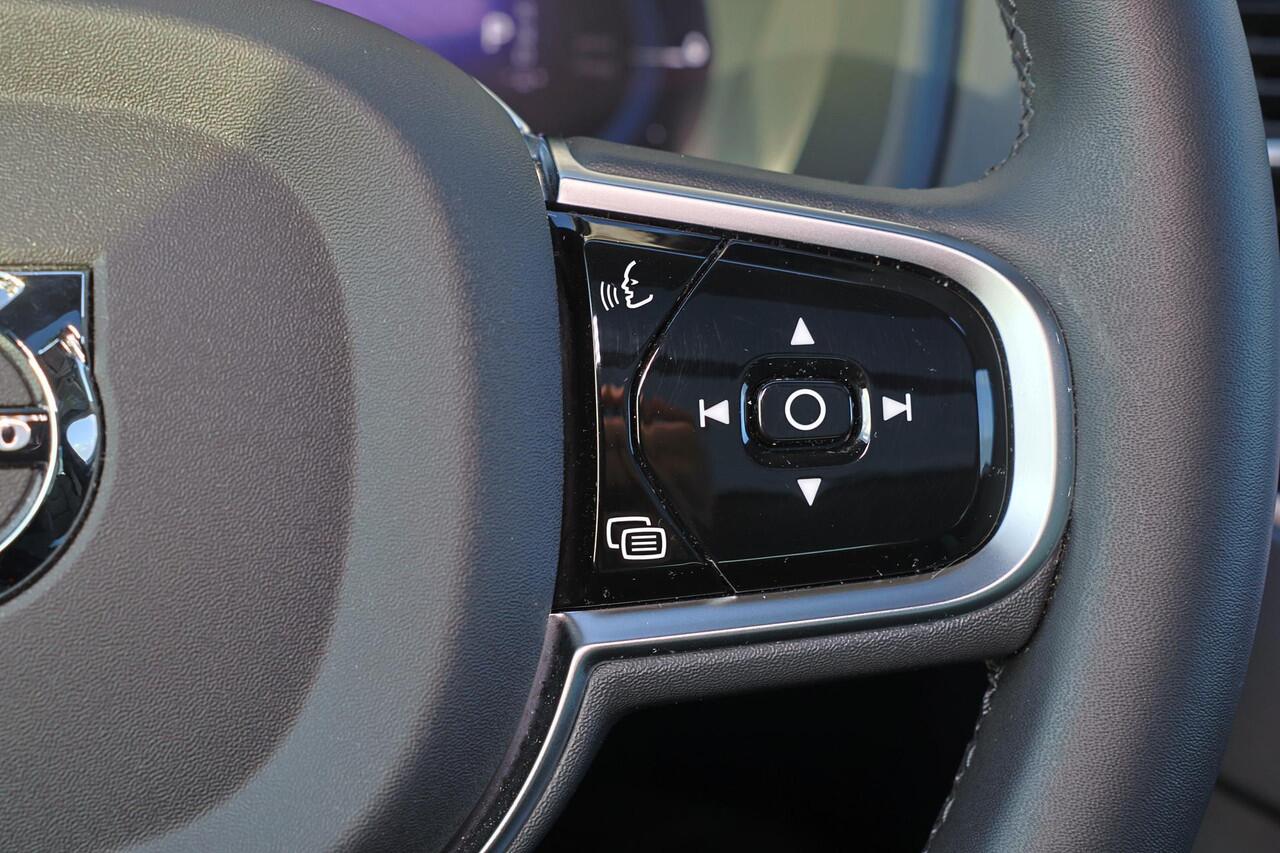 Volvo XC90 T8 Recharge AWD Ultimate Bright - Panorama/schuifdak - IntelliSafe Assist & Surround - Parkeercamera achter - Verwarmde voorstoelen, stuur & achterbank - Parkeersensoren voor & achter - Elektr. bedienb. voorstoelen met geheugen - Draadloze tel. lader - 20