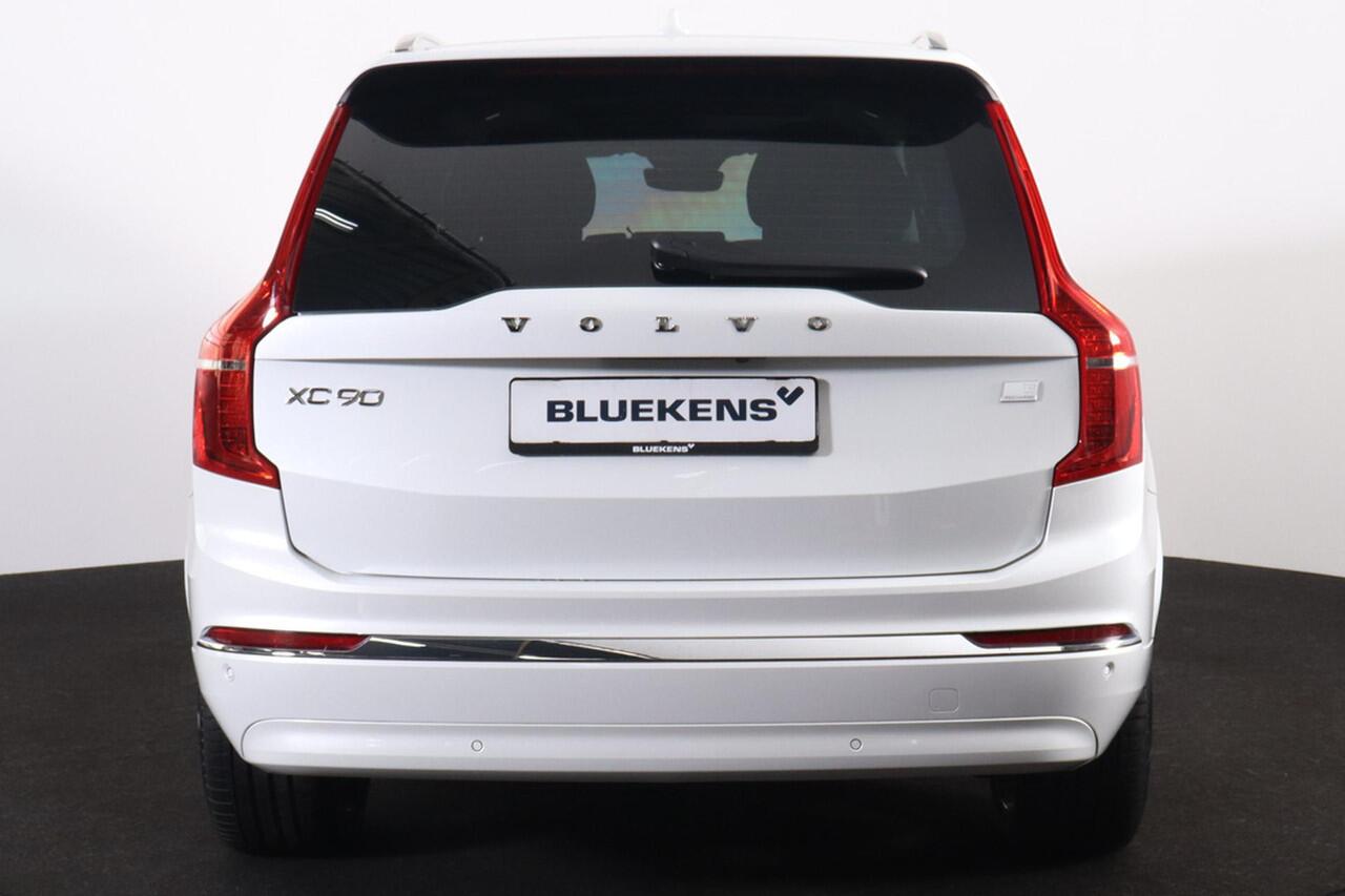 Volvo XC90 T8 Recharge AWD Ultimate Bright - Panorama/schuifdak - IntelliSafe Assist & Surround - Parkeercamera achter - Verwarmde voorstoelen, stuur & achterbank - Parkeersensoren voor & achter - Elektr. bedienb. voorstoelen met geheugen - Draadloze tel. lader - 20