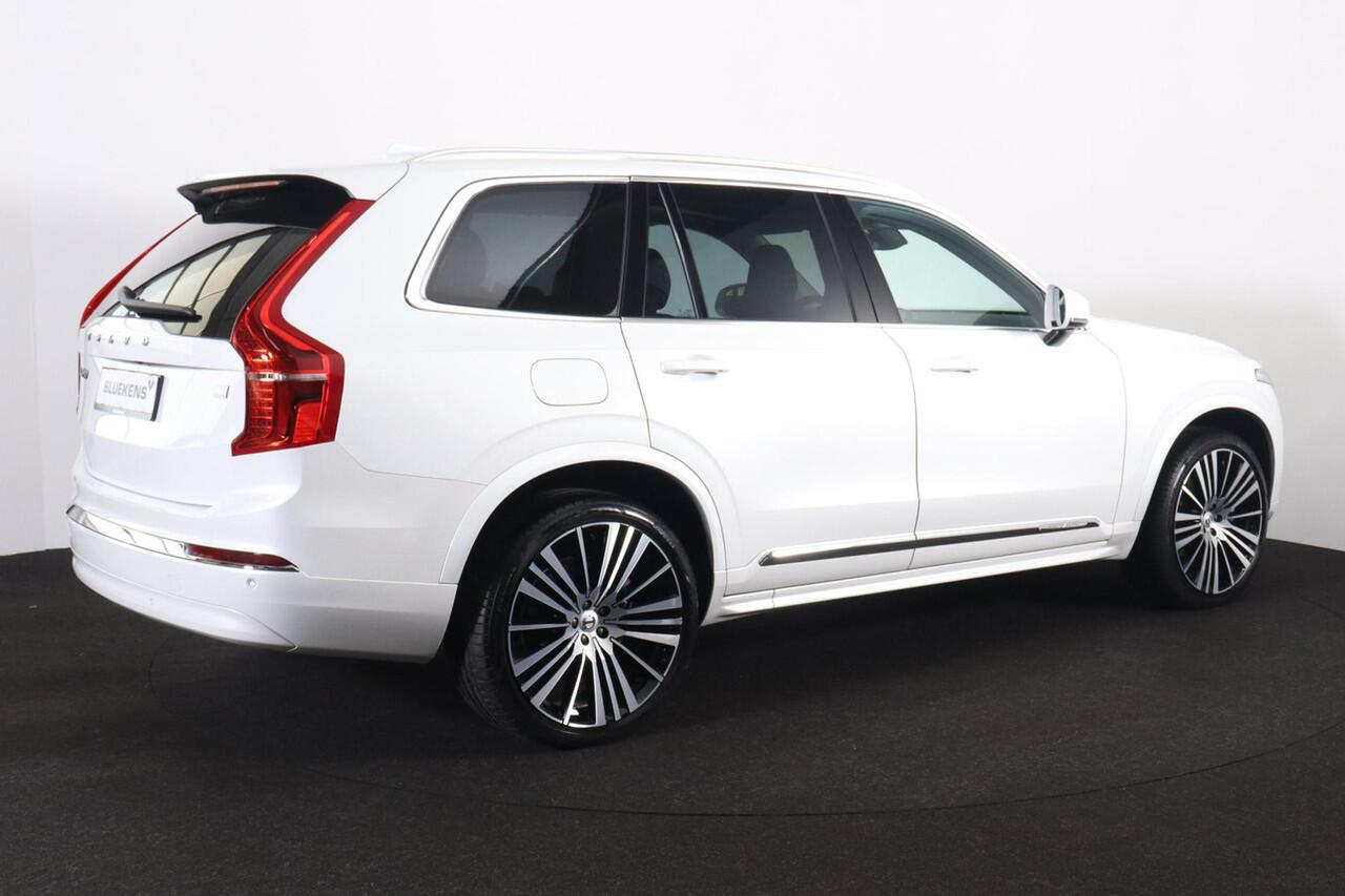 Volvo XC90 T8 Recharge AWD Ultimate Bright - Panorama/schuifdak - IntelliSafe Assist & Surround - Parkeercamera achter - Verwarmde voorstoelen, stuur & achterbank - Parkeersensoren voor & achter - Elektr. bedienb. voorstoelen met geheugen - Draadloze tel. lader - 20