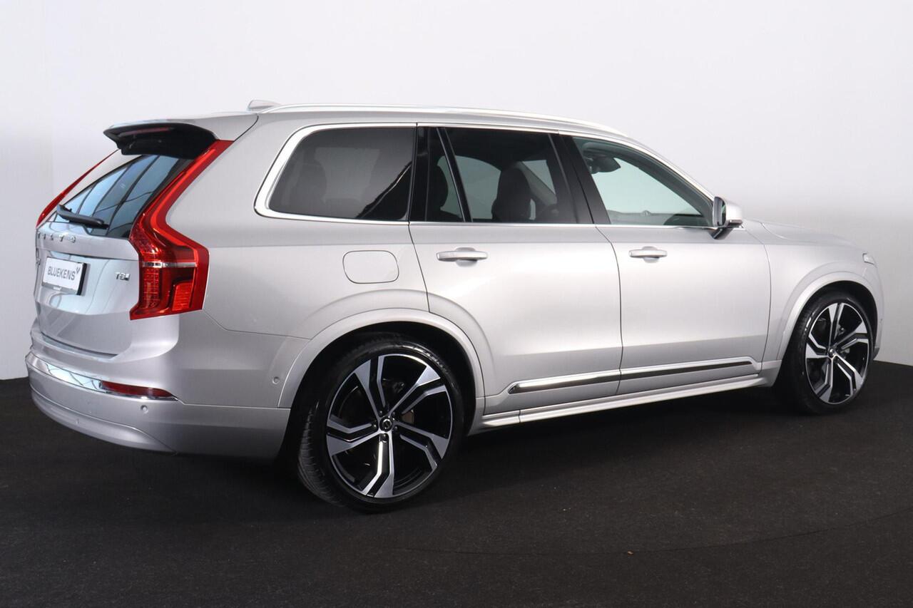 Volvo XC90 T8 Recharge AWD Ultimate Bright - Luchtvering - Panorama/schuifdak - IntelliSafe Assist & Surround - 360º Camera - Bowers & Wilkins audio - Adaptieve LED koplampen - Verwarmde voorstoelen, stuur & achterbank - Parkeersensoren voor & achter - Elektr. bedie