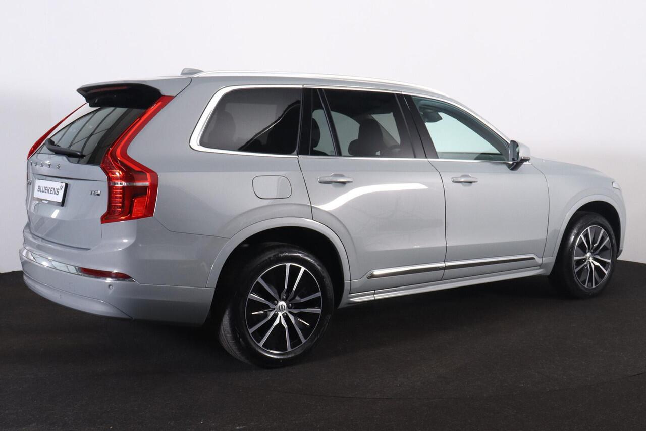 Volvo XC90 T8 Recharge AWD Core Bright - IntelliSafe Assist & Surround - Verwarmde voorstoelen, stuur & achterbank - Parkeersensoren voor & achter - Draadloze tel. lader - High Performance audio- Extra getint glas - 19' LMV