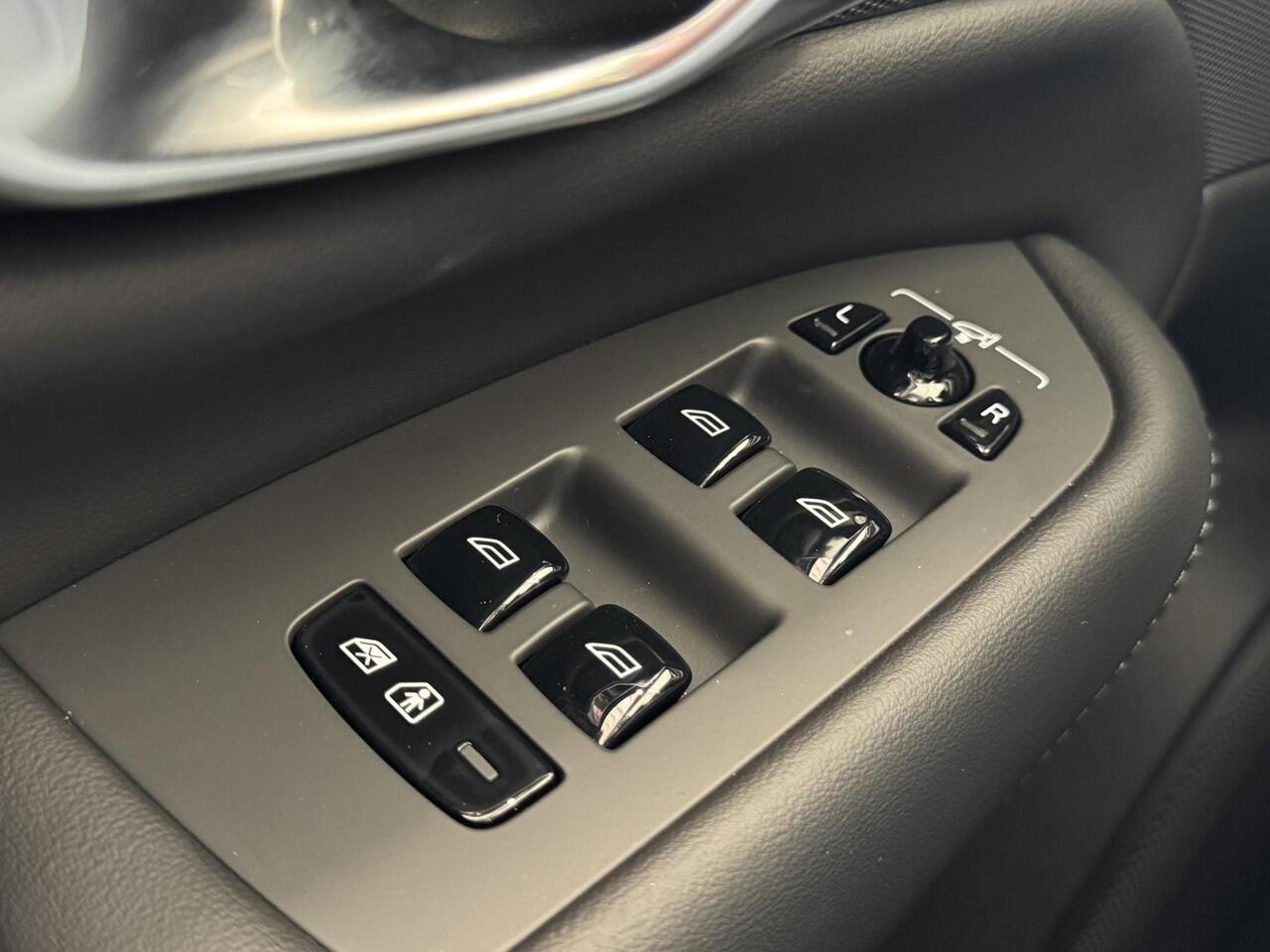 Volvo XC90 2.0 T8 Plug-in hybrid AWD Plus Bright | Pano | HK | Leer+Memory | Winterpakket | LED | ACC ( Vestiging - Nieuwegein )