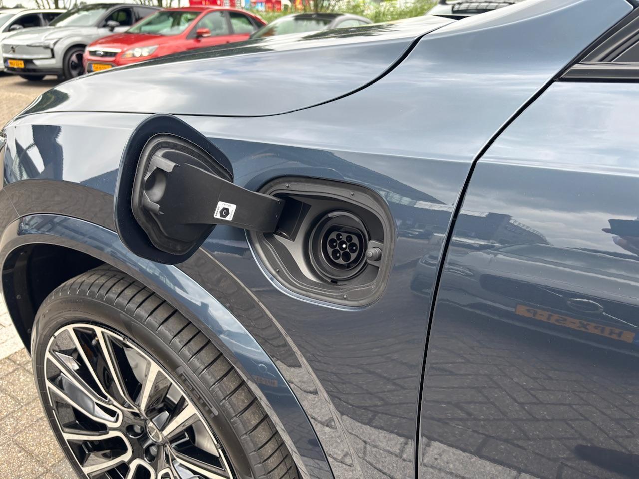 Volvo XC90 T8 Ultra Dark Luchtvering | Stoelmassage | 22 Inch | Bowers & Wilkins | 360 Camera |