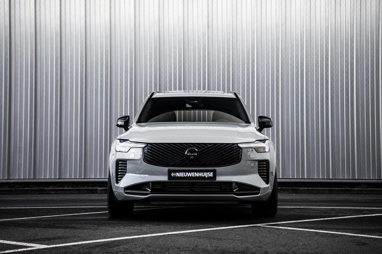 Volvo XC90 2.0 T8 Plug-in hybrid AWD Ultra Dark | Facelift | Black Edition | Selected Level | Heico | Bowers & Wilkins | Gelamineerd Glas | Luchtvering | 22" Velgen |
