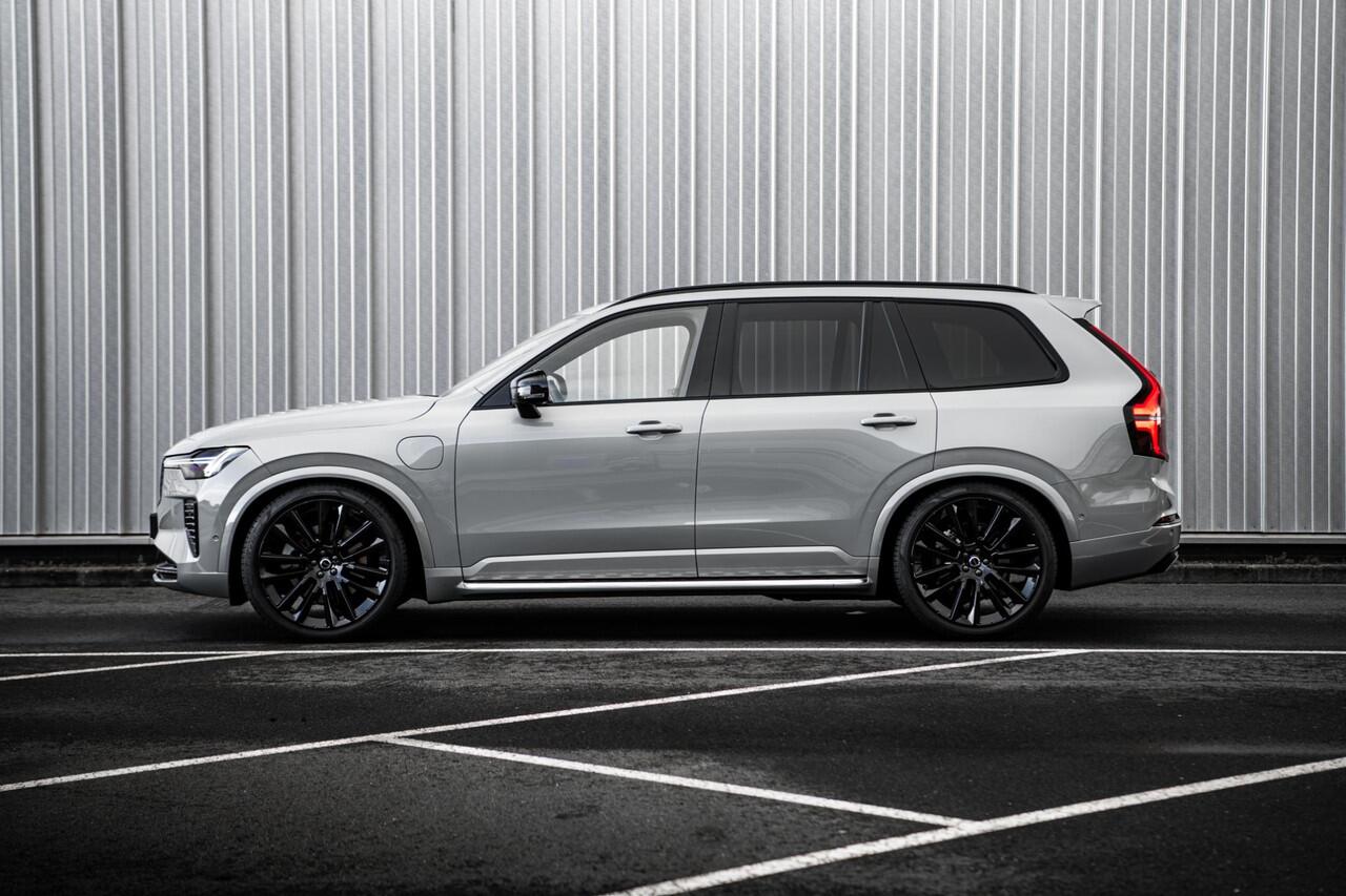 Volvo XC90 2.0 T8 Plug-in hybrid AWD Ultra Dark | Facelift | Black Edition | Selected Level | Heico | Bowers & Wilkins | Gelamineerd Glas | Luchtvering | 22" Velgen |