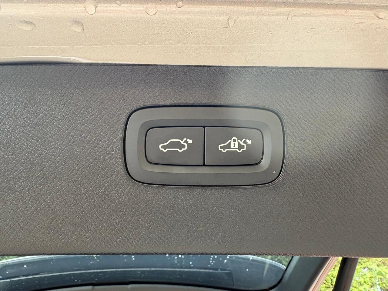 Volvo XC90 T8 Plug-in hybrid AWD Ultra Bright | Panoramadak | Harman/Kardon | Memory |