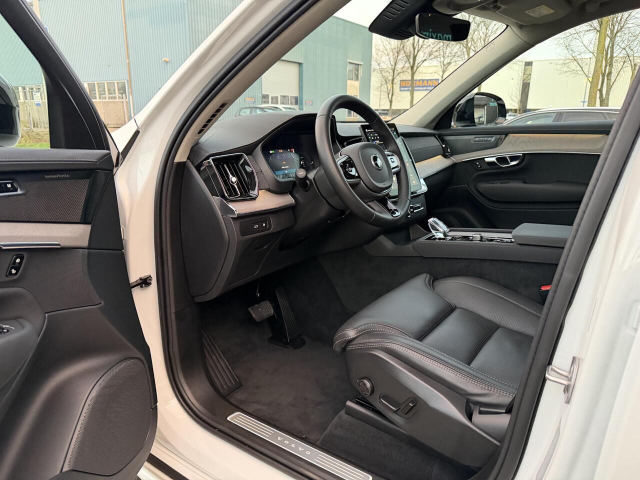 Volvo XC90 2.0 T8 Plug-in hybrid AWD Plus Dark Luchtvering l Trekhaak l Pano