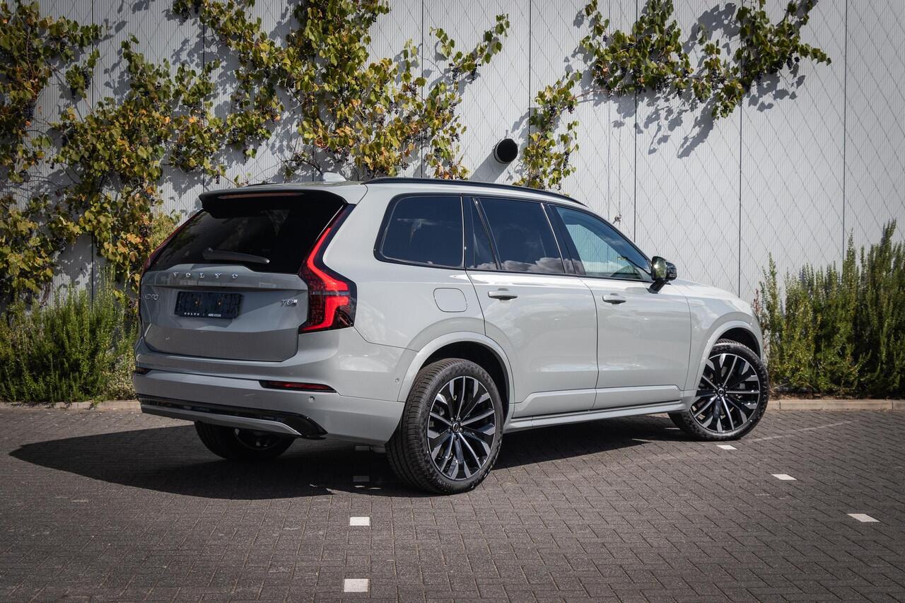 Volvo XC90 T8 Plug-in hybrid AWD Ultra Dark | Bowers & Wilkins Premium Audio | Luchtvering | 360 Camera | Head-Up | Massage + ventilatie | Extra Getint Glas | Trekhaak inklapbaar |