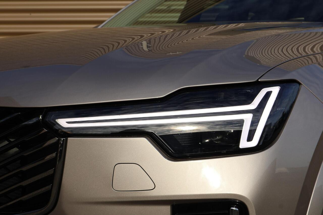 Volvo XC90 T8 Plug-in hybrid AWD Plus Bright | Panoramadak | Head-Up display | 360 Camera | Harman Kardon