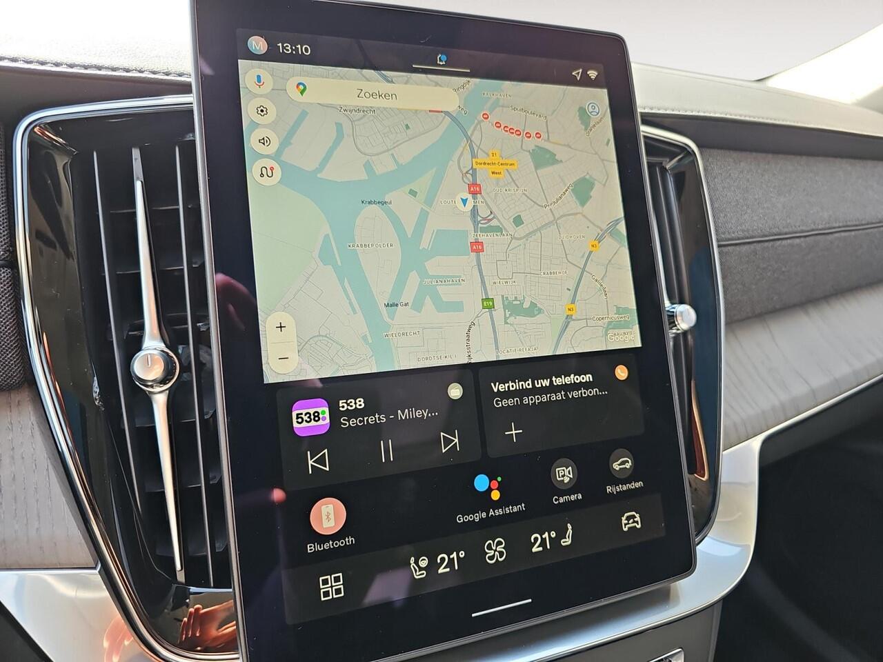 Volvo XC90 2.0 T8 Plug-in hybrid AWD Ultra Dark | Luchtvering | Bowers & Wilkins Audio | Extra getint glas | Massagefunctie |