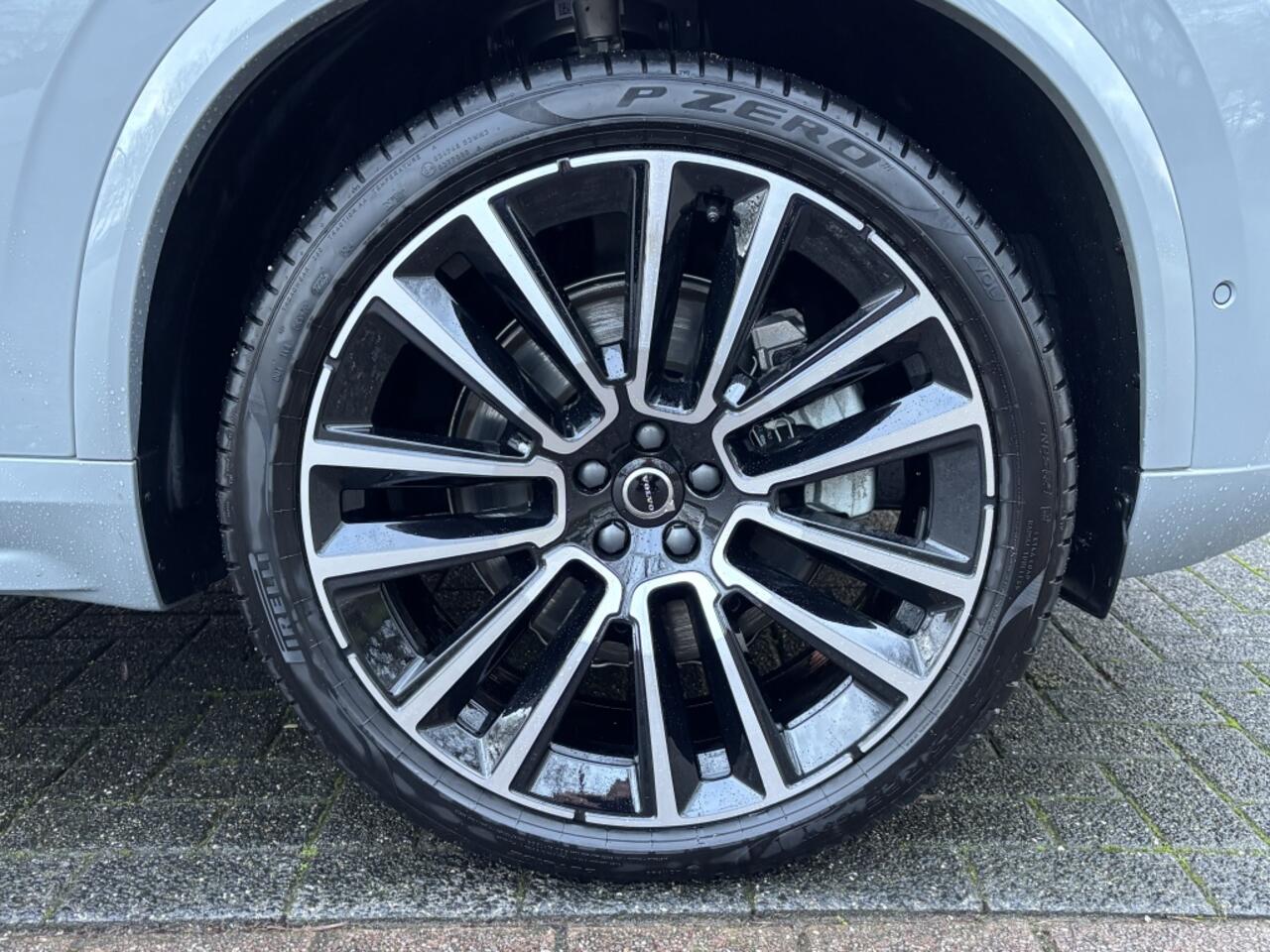 Volvo XC90 T8 AWD Facelift Dark Four-C Panorama 22" 360° BTW