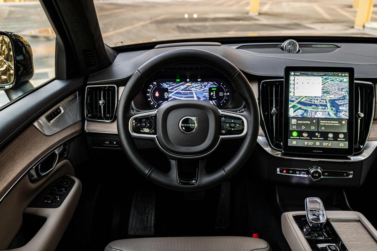 Volvo XC90 2.0 T8 Plug-in hybrid AWD Ultra Dark | Heico Body Kit | Bowers & Wilkins Premium Audio | Luchtvering | Selected Level | 360 Camera | Head-Up | Massage + ventilatie | 22 Inch Velgen | Full Options |