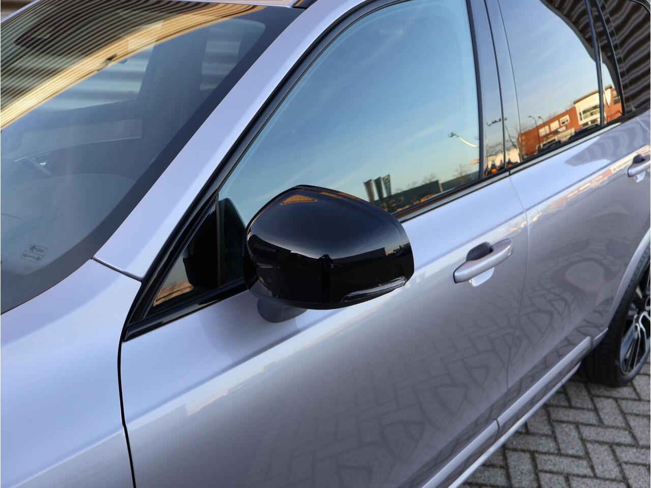 Volvo XC90 T8 Plug-in hybrid AWD Ultra Dark | Luchtvering | Gelaagd glas | Head- up display