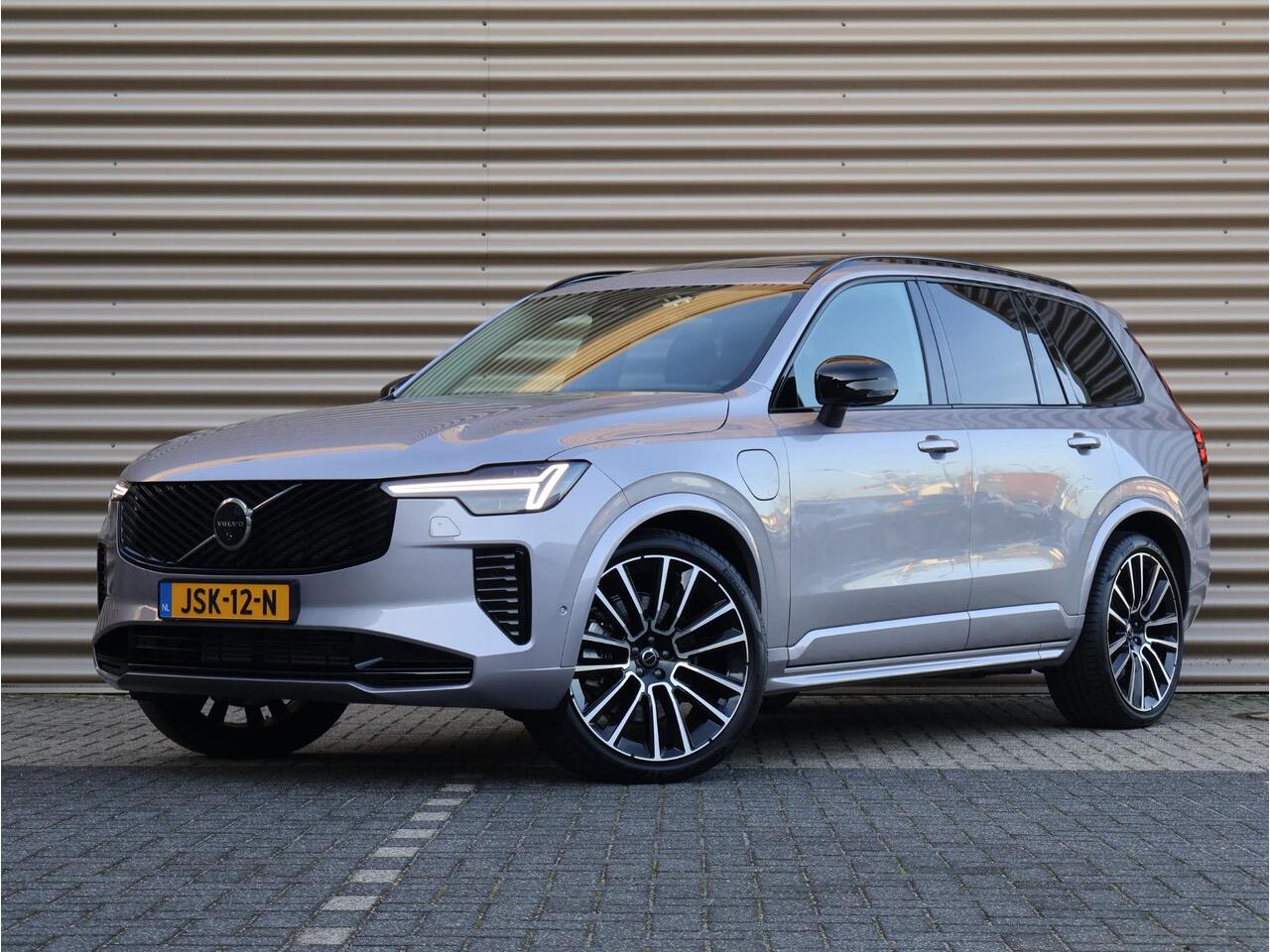 Volvo XC90 T8 Plug-in hybrid AWD Ultra Dark | Luchtvering | Gelaagd glas | Head- up display