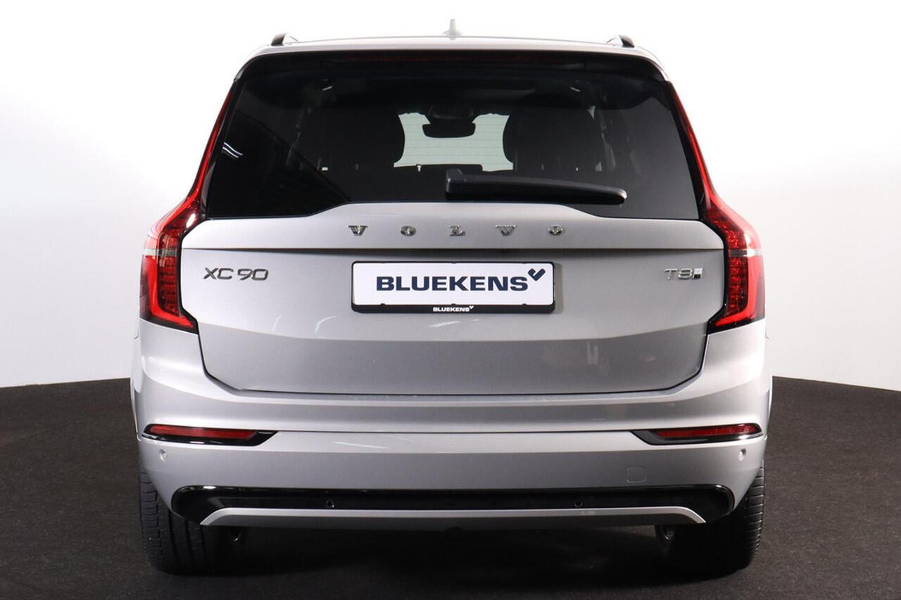Volvo XC90 T8 Recharge AWD Ultra Dark - Panorama/schuifdak - IntelliSafe Assist & Surround - 360º Camera - Harman/Kardon audio - Adaptieve LED koplampen - Verwarmde voorstoelen, stuur & achterbank - Parkeersensoren voor & achter - Elektr. bedienb. voorstoelen met ge