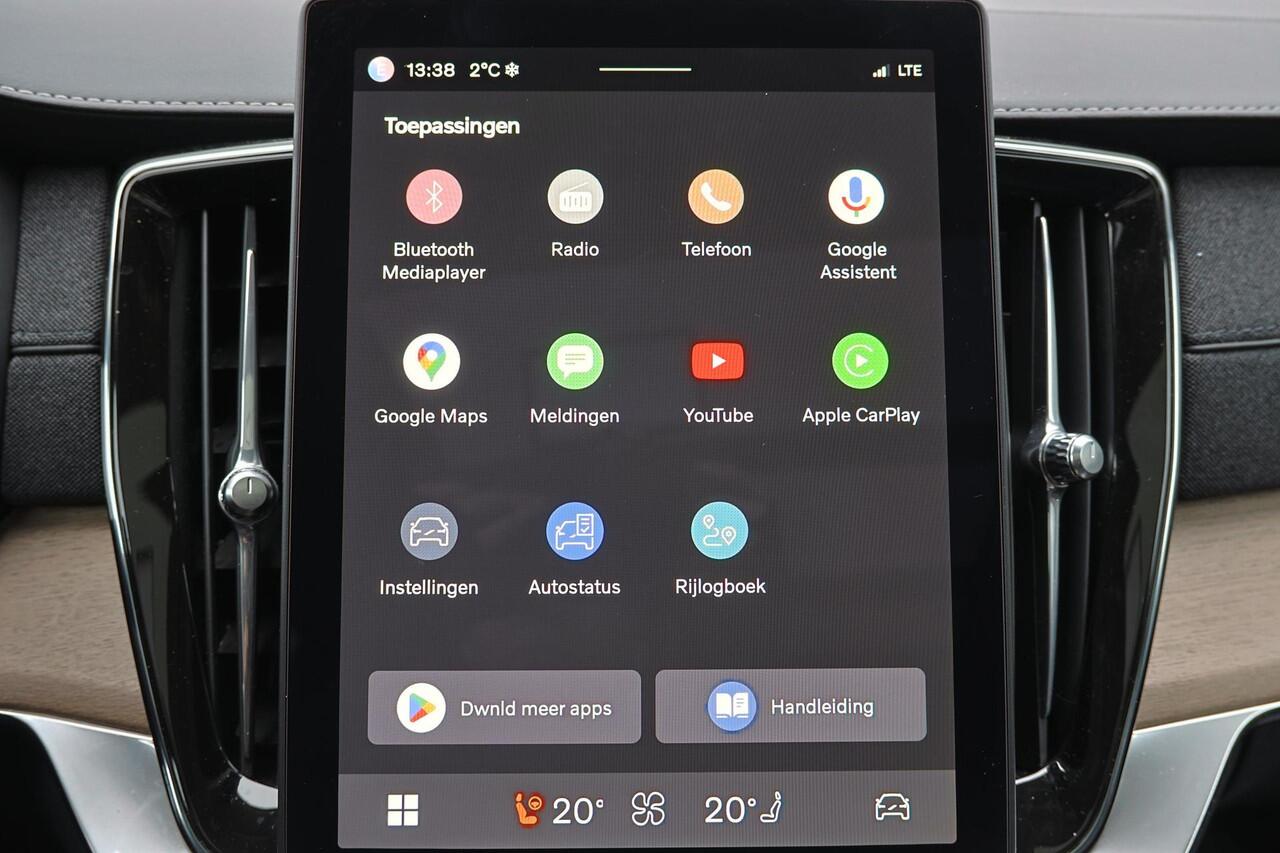 Volvo XC90 T8 Recharge AWD Ultra Dark - Panorama/schuifdak - IntelliSafe Assist & Surround - 360º Camera - Harman/Kardon audio - Adaptieve LED koplampen - Verwarmde voorstoelen, stuur & achterbank - Parkeersensoren voor & achter - Elektr. bedienb. voorstoelen met ge