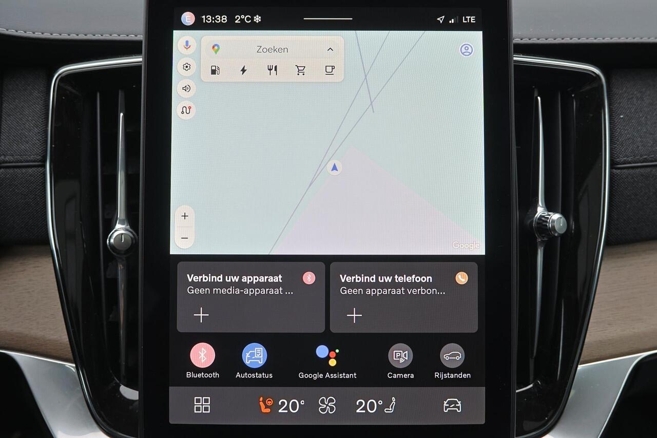 Volvo XC90 T8 Recharge AWD Ultra Dark - Panorama/schuifdak - IntelliSafe Assist & Surround - 360º Camera - Harman/Kardon audio - Adaptieve LED koplampen - Verwarmde voorstoelen, stuur & achterbank - Parkeersensoren voor & achter - Elektr. bedienb. voorstoelen met ge