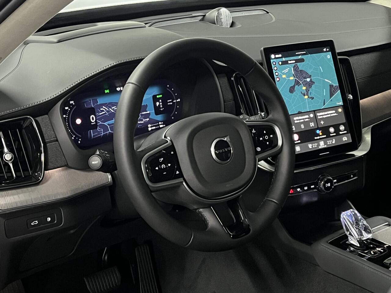 Volvo XC90 2.0 T8 Plug-in hybrid AWD Ultra Dark Luchtvering | Bowers & Wilkins | Massage | Trekhaak | Adapt. Cruise | Stoelventilatie | 22" wielen | 360 camera | Head-up