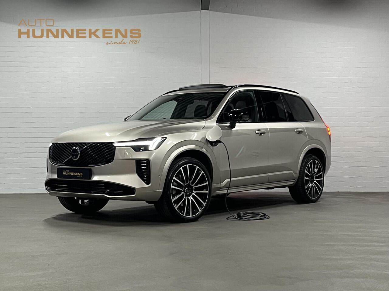 Volvo XC90 2.0 T8 Plug-in hybrid AWD Ultra Dark Luchtvering | Bowers & Wilkins | Massage | Trekhaak | Adapt. Cruise | Stoelventilatie | 22" wielen | 360 camera | Head-up