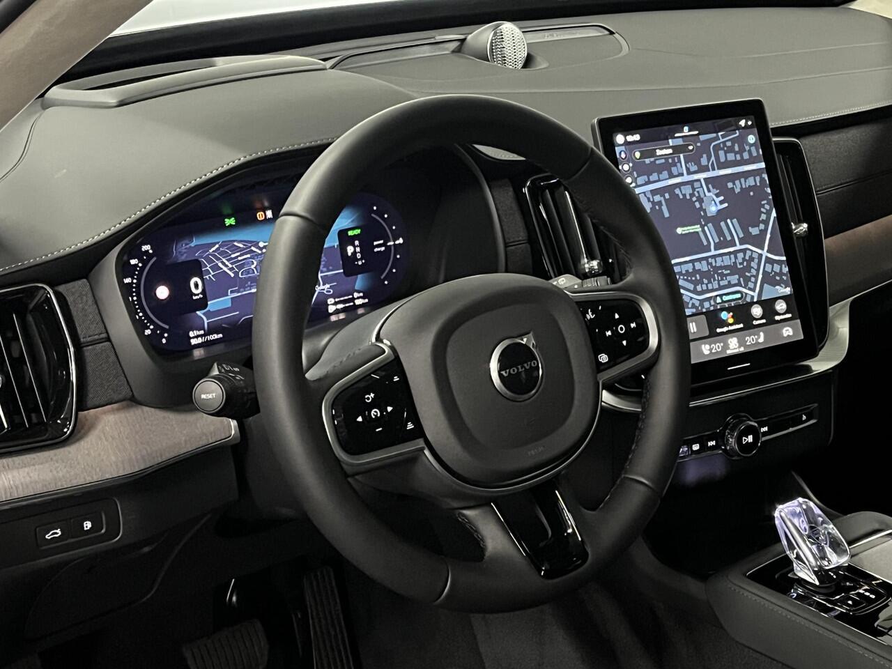 Volvo XC90 2.0 T8 Plug-in hybrid AWD Ultra Dark Luchtvering | Bowers & Wilkins | Massage | Trekhaak | Adapt. Cruise | Stoelventilatie | 22" wielen | 360 camera | Head-up