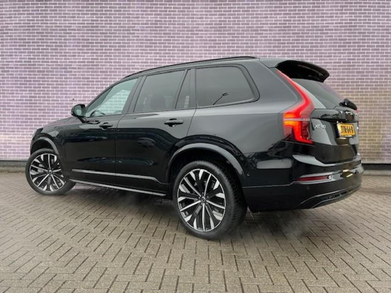 Volvo XC90 T8 Plug-in hybrid AWD Ultra Dark | Google | Long Range | Harman Kardon Audio | Lederen Bekleding | Adaptieve Cruise Control | 360 Camera | Head-Up Display | Elek. Stoelen | Getint Glas | Luchtvering | Stoel-/Stuurverwarming | Memory | Keyless | Schuif-/Ka