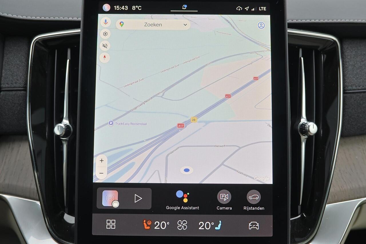 Volvo XC90 T8 Recharge AWD Ultra Bright - Luchtvering - Panorama/schuifdak - IntelliSafe Assist & Surround - 360º Camera - Bowers & Wilkins audio - Adaptieve LED koplampen - Verwarmde voorstoelen, stuur & achterbank - Parkeersensoren voor & achter - Elektr. bedienb.