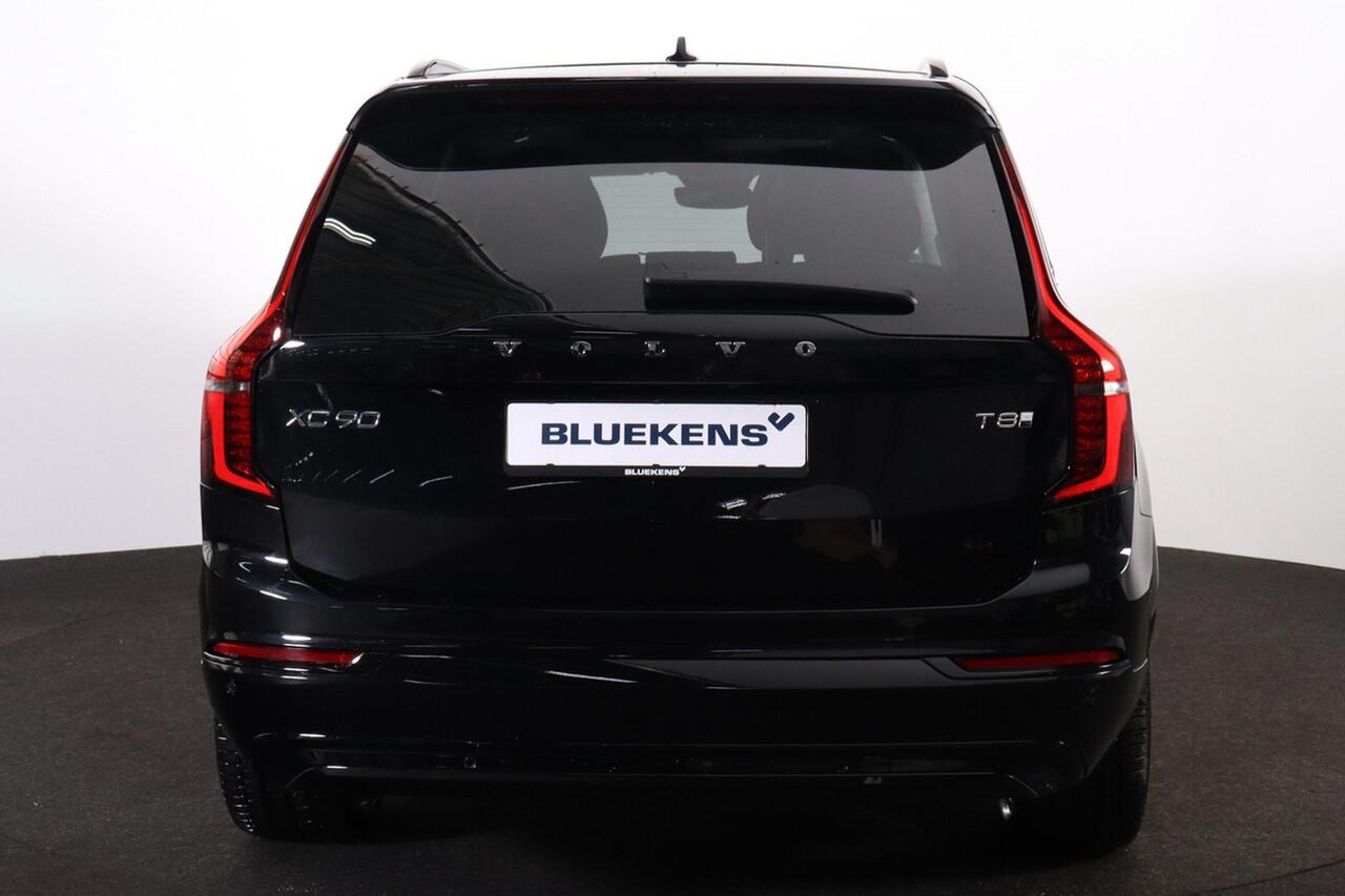 Volvo XC90 T8 Recharge AWD Ultra Dark - Luchtvering - Panorama/schuifdak - IntelliSafe Assist & Surround - 360º Camera - Bowers & Wilkins audio - Adaptieve LED koplampen - Verwarmde voorstoelen, stuur & achterbank - Parkeersensoren voor & achter - Elektr. bedienb. v