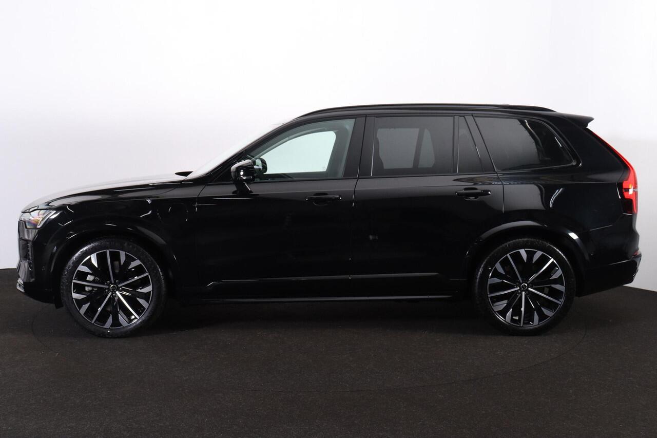 Volvo XC90 T8 Recharge AWD Ultra Dark - Luchtvering - Panorama/schuifdak - IntelliSafe Assist & Surround - 360º Camera - Bowers & Wilkins audio - Adaptieve LED koplampen - Verwarmde voorstoelen, stuur & achterbank - Parkeersensoren voor & achter - Elektr. bedienb. v