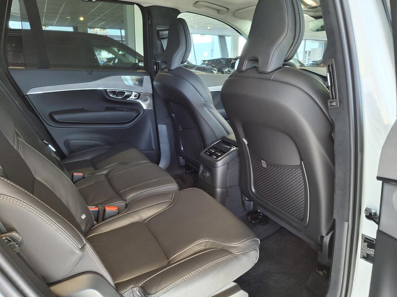 Volvo XC90 2.0 T8 Plug-in hybrid AWD Ultra Dark | Bowers Wilkins | Luchtvering | Panoramadak | 7 spaaks Velgen 21""