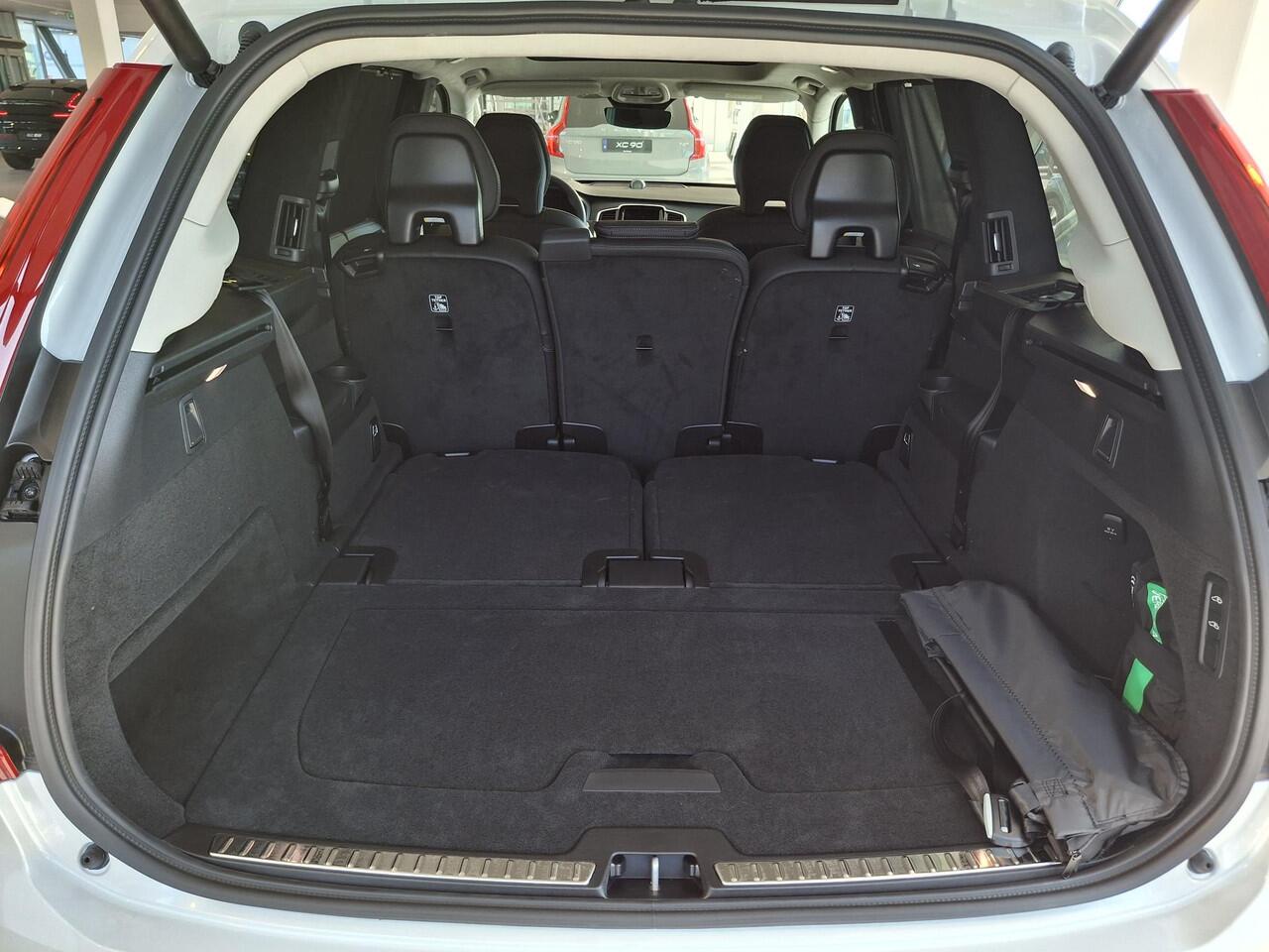 Volvo XC90 2.0 T8 Plug-in hybrid AWD Ultra Dark | Bowers Wilkins | Luchtvering | Panoramadak | 7 spaaks Velgen 21""