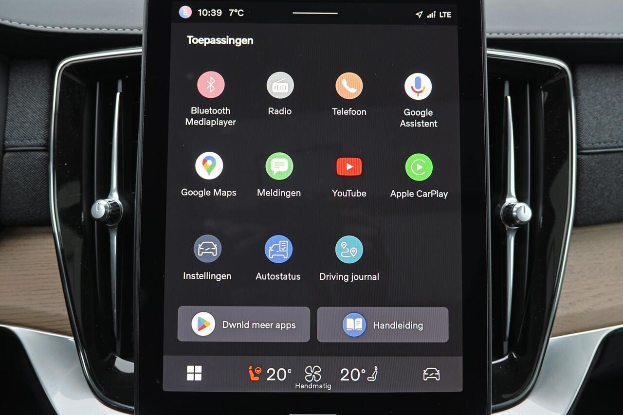 Volvo XC90 T8 Recharge AWD Ultra Dark - Luchtvering - Panorama/schuifdak - IntelliSafe Assist & Surround - 360º Camera - Bowers & Wilkins audio - Adaptieve LED koplampen - Verwarmde voorstoelen, stuur & achterbank - Parkeersensoren voor & achter - Elektr. bedienb. v