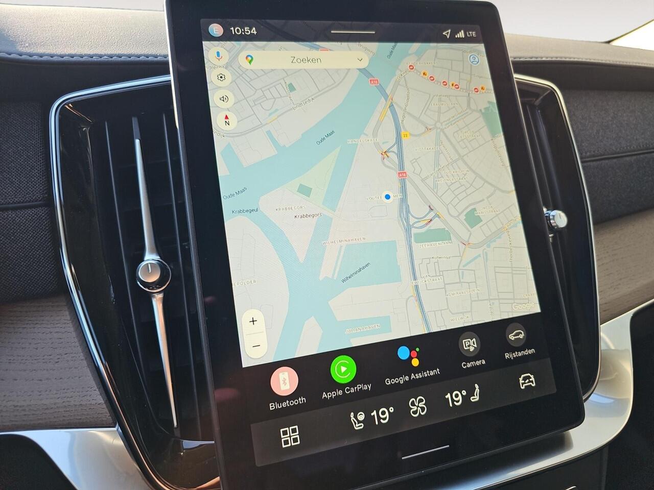 Volvo XC90 2.0 T8 Plug-in hybrid AWD Ultra Dark | Luchtvering | Trekhaak | Panoramadak | 360 graden camera |