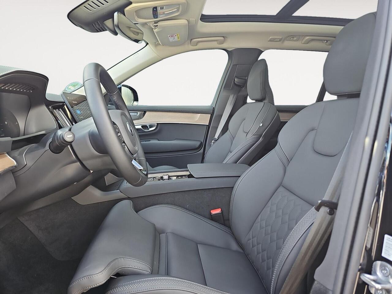 Volvo XC90 2.0 T8 Plug-in hybrid AWD Plus Dark | Luchtvering | Panoramadak | 360 graden camera | Harman/Kardon |