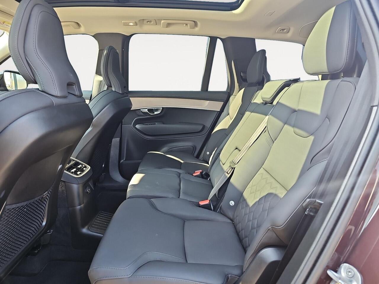 Volvo XC90 2.0 T8 Plug-in hybrid AWD Plus Dark | Panoramadak | 360 graden camera | Harman/Kardon | Stoelverwarming |