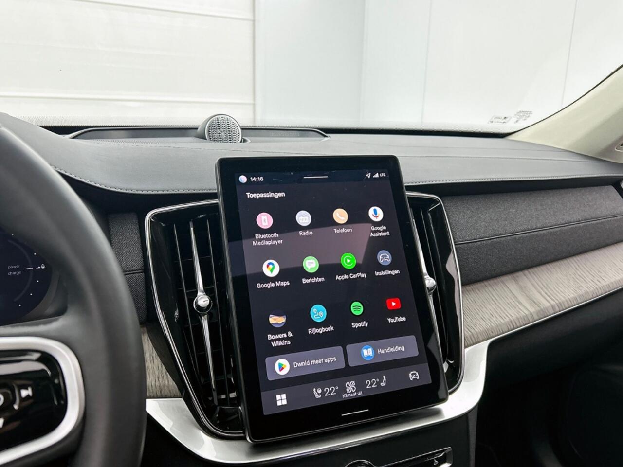 Volvo XC90 Ultra Dark Recharge Plug-In Hybrid AWD