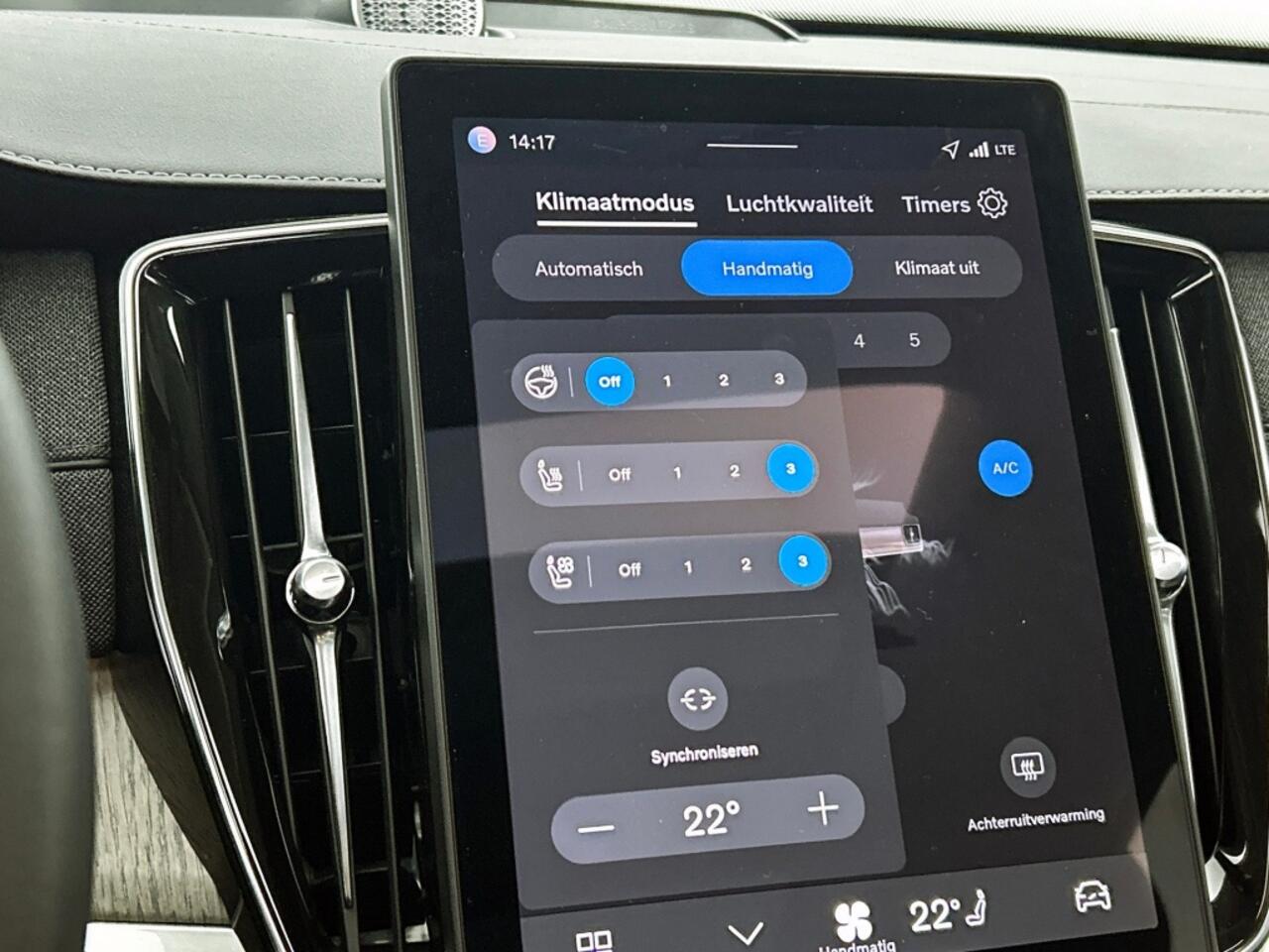 Volvo XC90 Ultra Dark Recharge Plug-In Hybrid AWD
