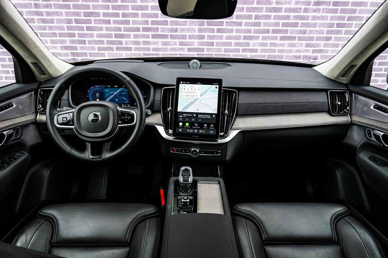 Volvo XC90 2.0 T8 Plug-in hybrid AWD Ultra Dark | Adaptieve Cruise Control | Luchtvering | Trekhaak | Panoramadak | Bowers & Wilkins Audio | Nappa Lederen Bekleding | Stoel-/Stuurverwarming | 360 Parkeercamera | 21" Velgen | Stoelventilatie | Massagefuntie voorstoel