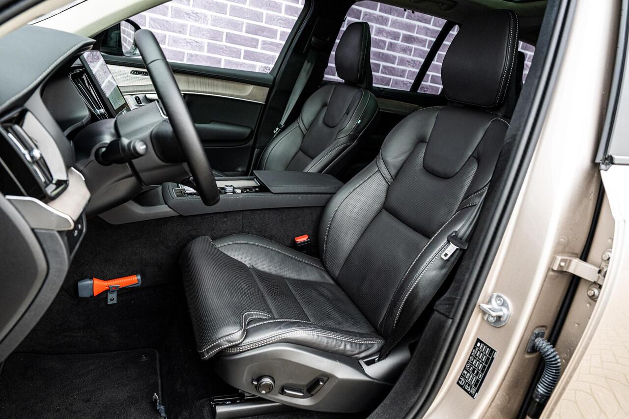 Volvo XC90 2.0 T8 Plug-in hybrid AWD Ultra Dark | Adaptieve Cruise Control | Luchtvering | Trekhaak | Panoramadak | Bowers & Wilkins Audio | Nappa Lederen Bekleding | Stoel-/Stuurverwarming | 360 Parkeercamera | 21" Velgen | Stoelventilatie | Massagefuntie voorstoel