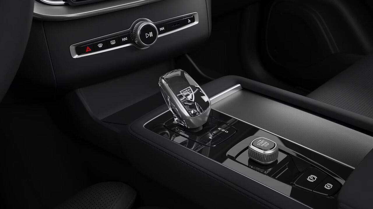 Volvo XC90 T8 Plug-in hybrid AWD Ultra Black Ed. Exec. | Massagefunctie voorstoelen | Bowers & Wilkins | 22" | Luchtvering | Getint glas |