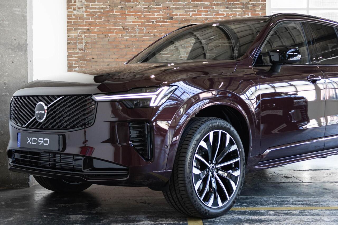 Volvo XC90 2.0 T8 Plug-in hybrid AWD Ultra Dark | Luchtvering | Getint Glas | Panorama Schuif/Kanteldak | Head-Up Display | Harman Kardon Premium Audio |