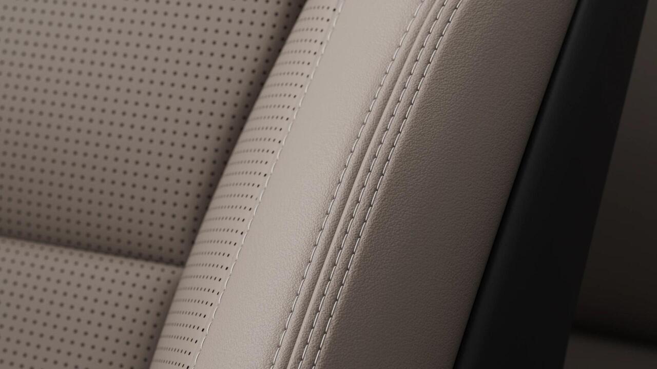 Volvo XC90 2.0 T8 Plug-in hybrid AWD Ultra Bright | Bowers & Wilkins | Luchtvering | Gelamineerde Ruiten | Extra Getint Glas | Head-Up Display | Schuif/Kantel-Panoramadak |