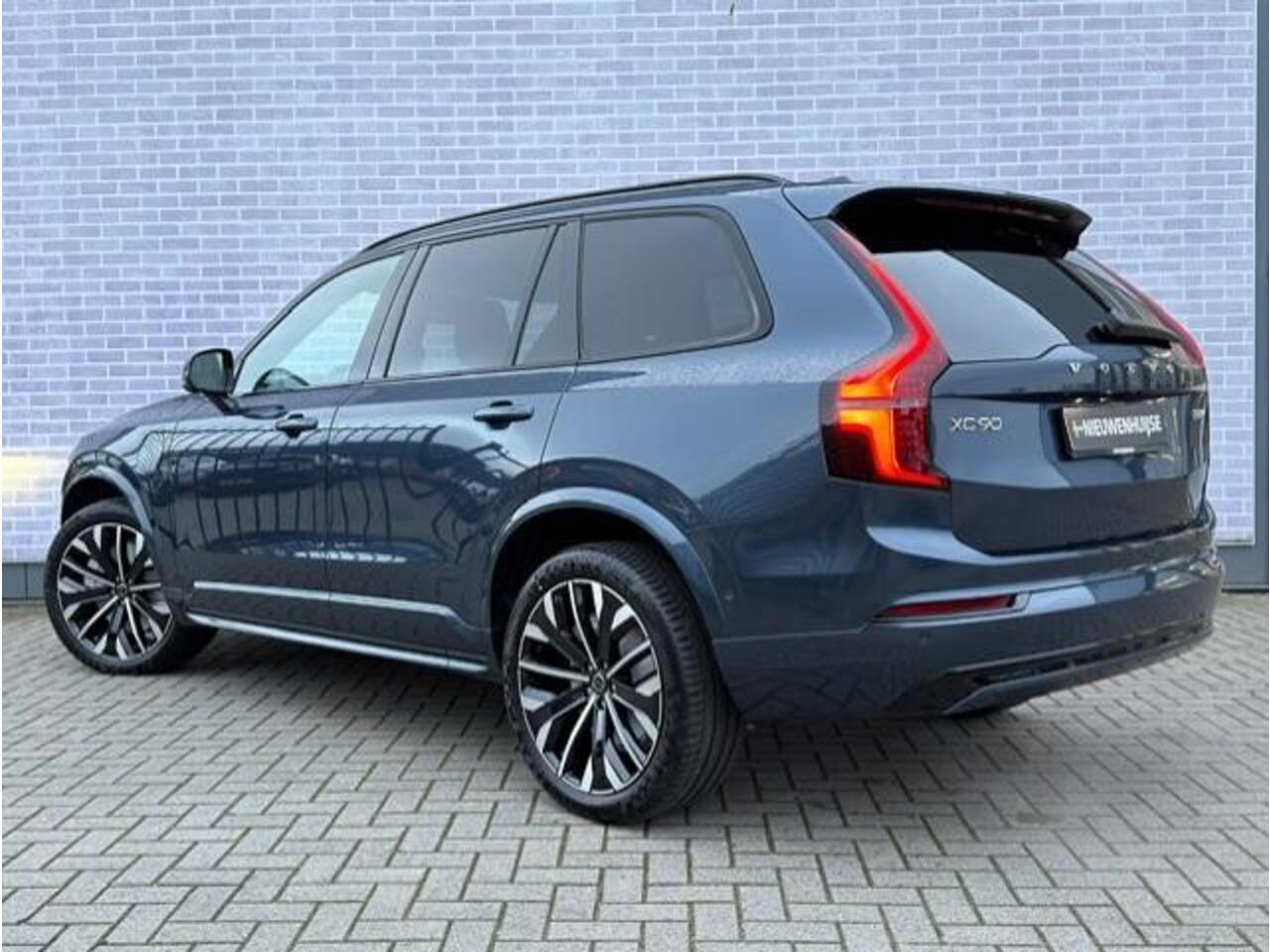 Volvo XC90 2.0 T8 Plug-in hybrid AWD Ultra Dark | Keyless Entry | Schuif-/Kanteldak | Luchtvering | Elek. Verst. Voorstoelen | 360 Camera | Head-up Display | Harman Kardon Audio