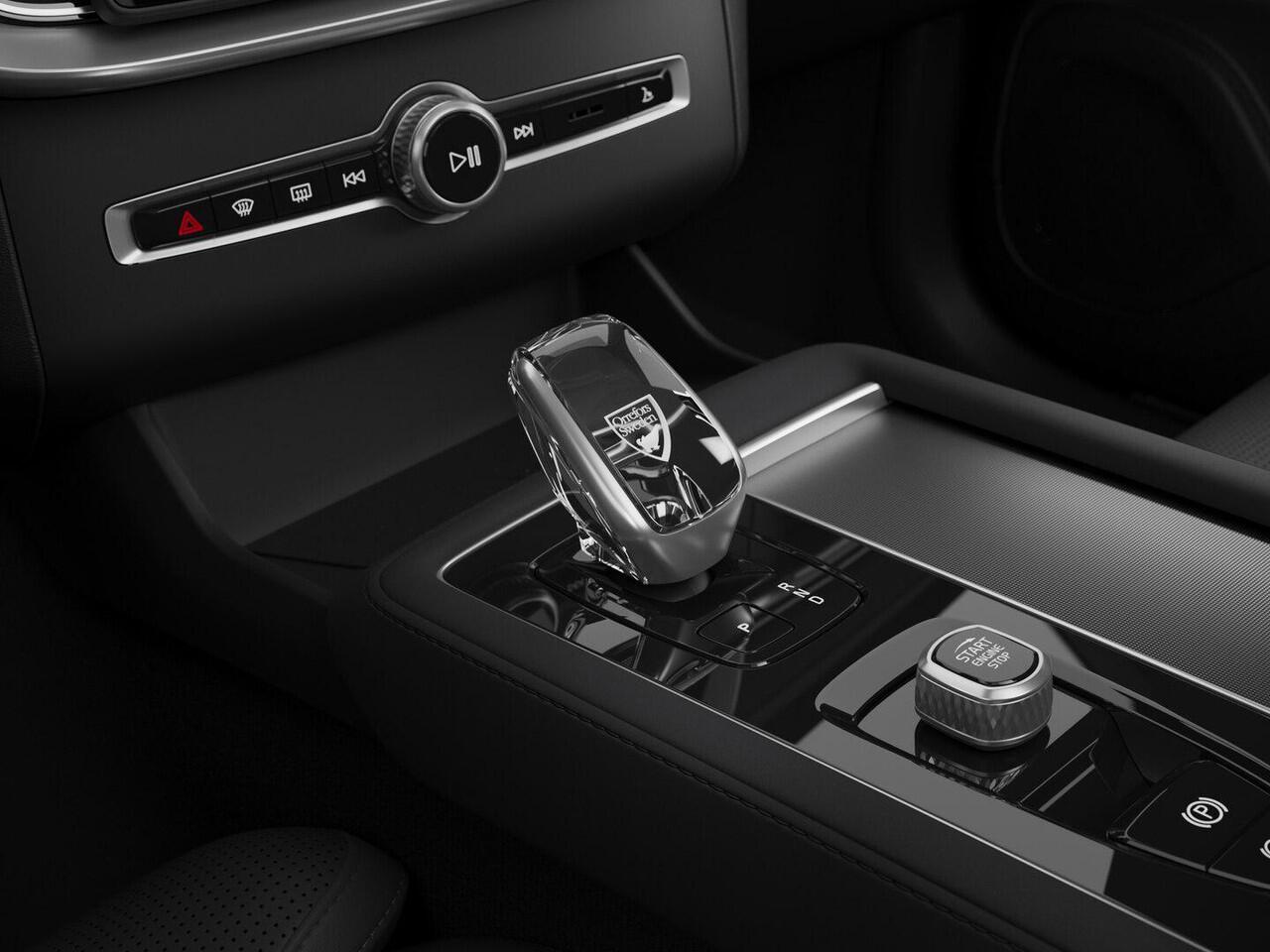 Volvo XC90 2.0 T8 Plug-in hybrid AWD Ultra Dark Exec. Ed. Panorama dak / Luchtvering / Bowers& Wilkins audio / Head-up display / Geventileerd leder met massagefunctie voorstoelen / Nubuck hemelbekl. / 22 inch wielen