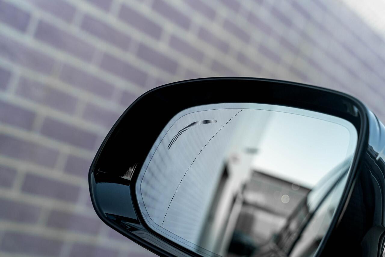 Volvo XC90 T8 Plug-in hybrid AWD Ultra Black Ed. Exec. | Long Range | Google | Adaptieve Cruise Control | Bowers & Wilkins Audio | Memory | Gelamineerde Zijruiten | Luchtvering | Elek. Stoelen | Massage | Keyless | Elek. Achterklep | Schuif-/Kanteldak | Zitverlening