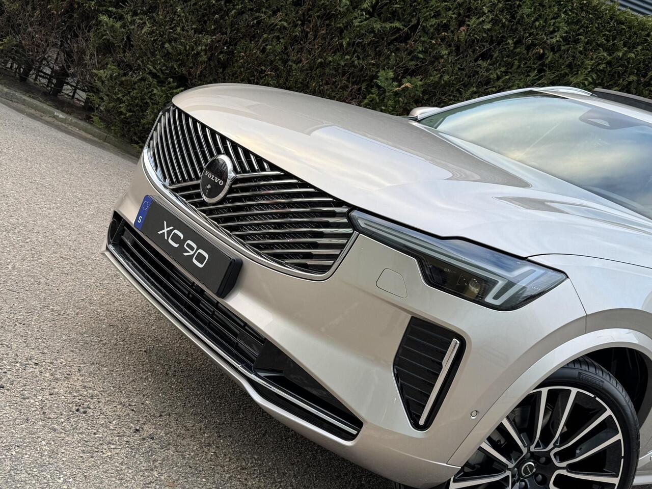Volvo XC90 T8 Plug-in hybrid AWD Ultra Bright Exec. Ed. | Luchtvering | B&W Audio | 360 Camera | Leder Dashboard